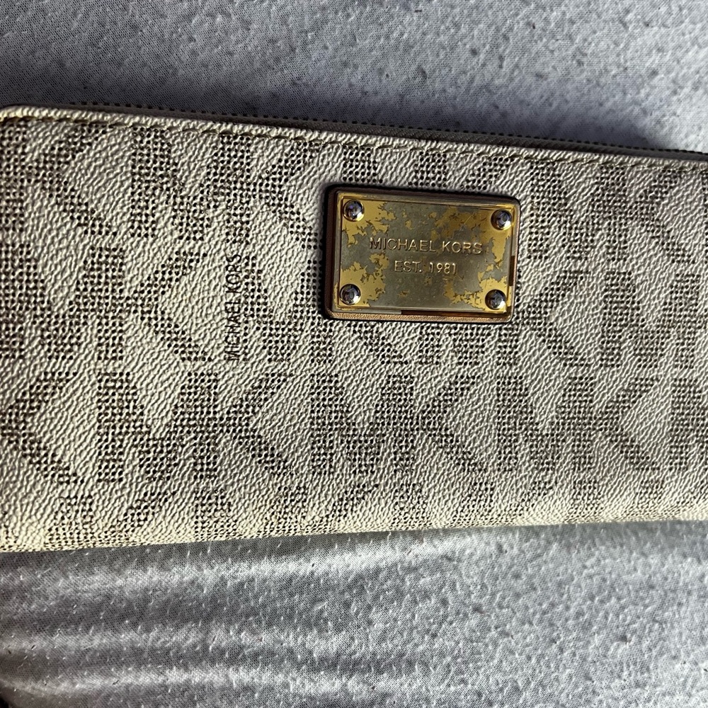 Michael Kors Cream Logo Zip Wallet with Tarnished Gold Plate